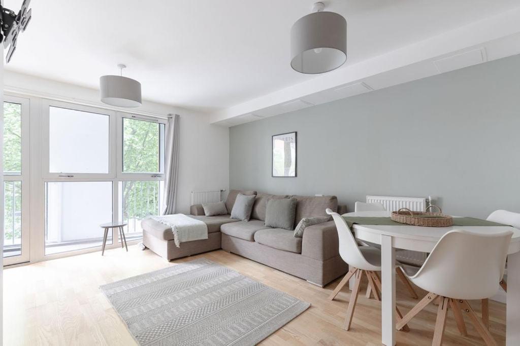 Appartement Guestready - Modern In With A Balcony Londres